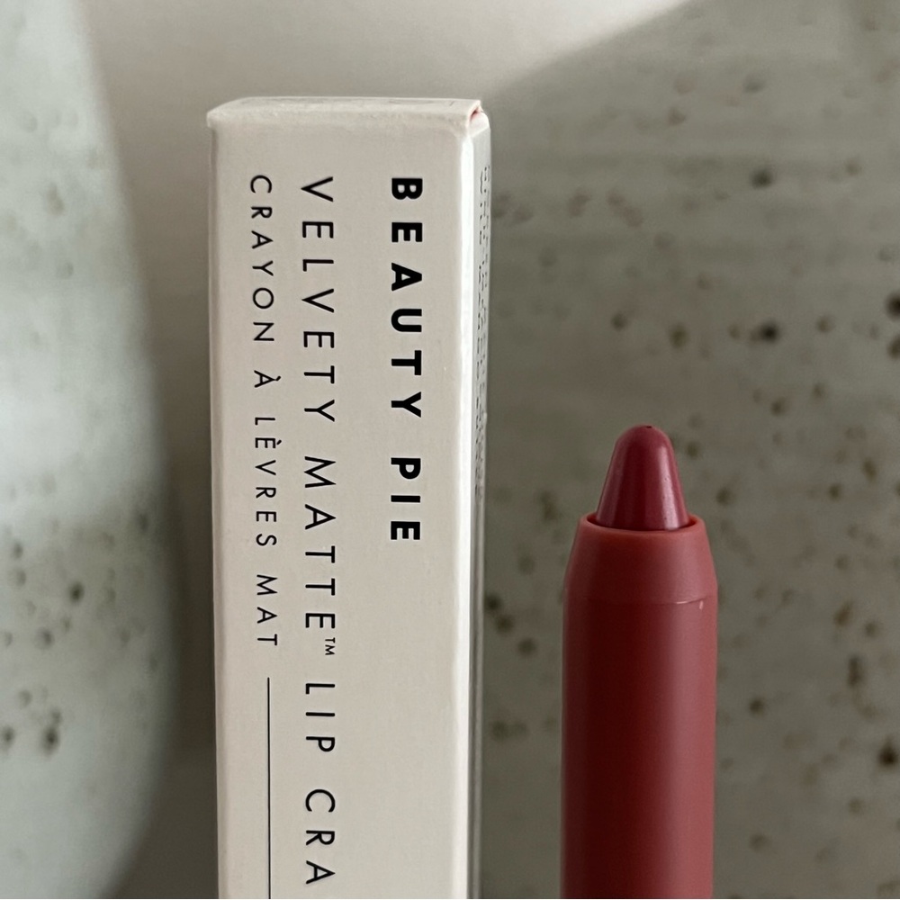 Beauty Pie Velvet y Matte Lip Crayon - Damzel